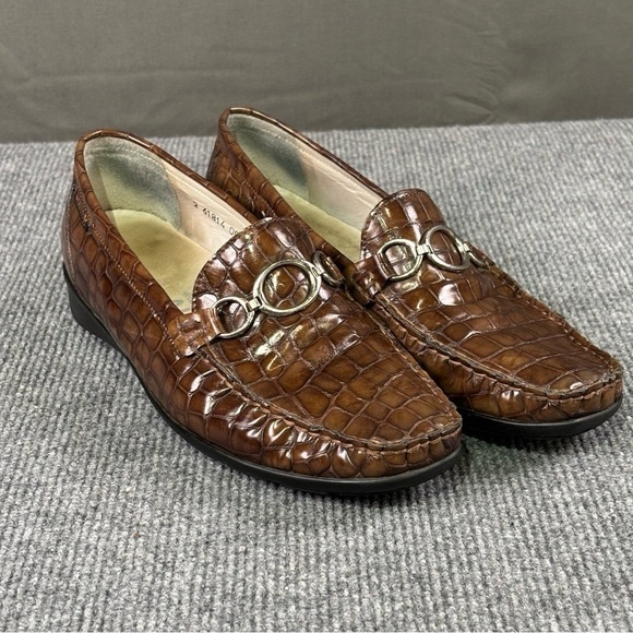 Charlie Paige Wrap Faux Fur Trim Cape Shawl Cozy Lagenlook Fringe One Size Tan - Picture 8 of 9